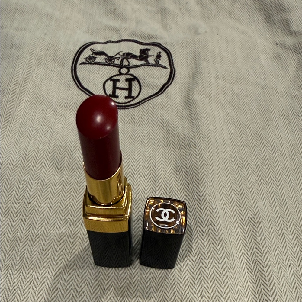 CHANEL Deep Red Lipstick with Gold Detail